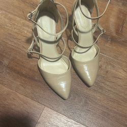 Beige High heels , 7W 