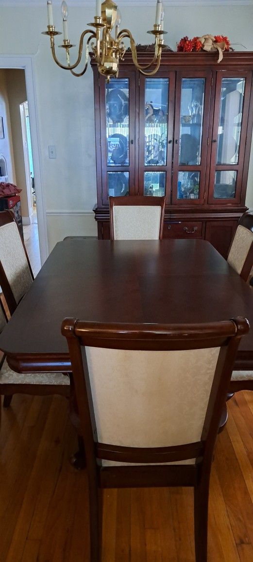 Dining Rm Table,chairs and China Cabinet