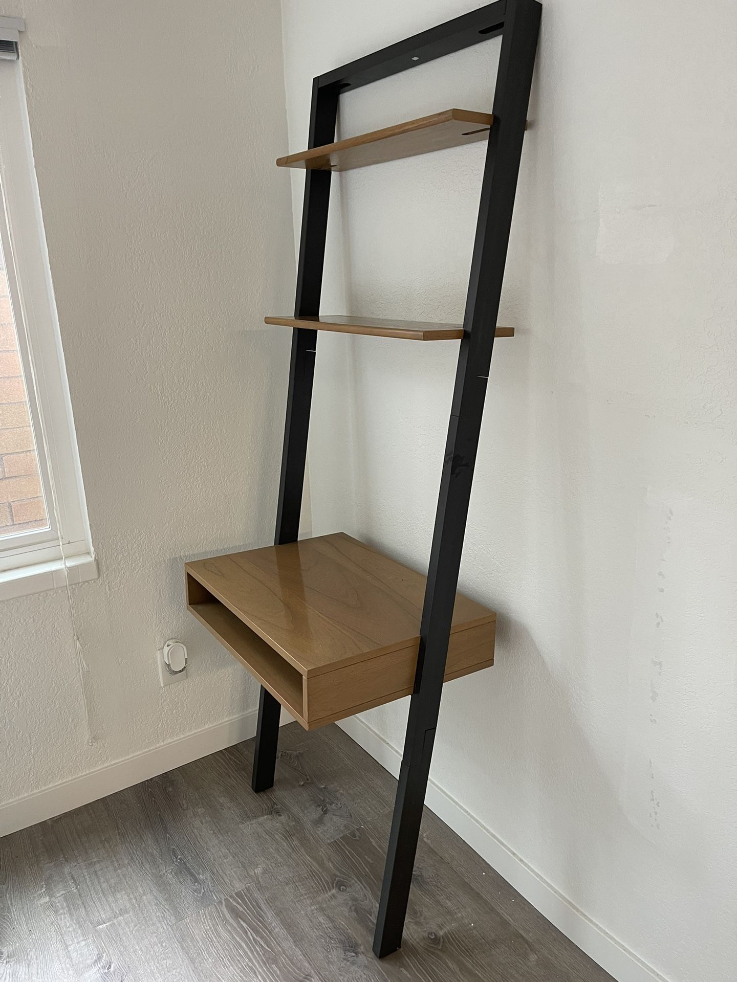 Leaning Ladder Desk