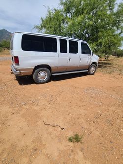 2001 Ford E-350