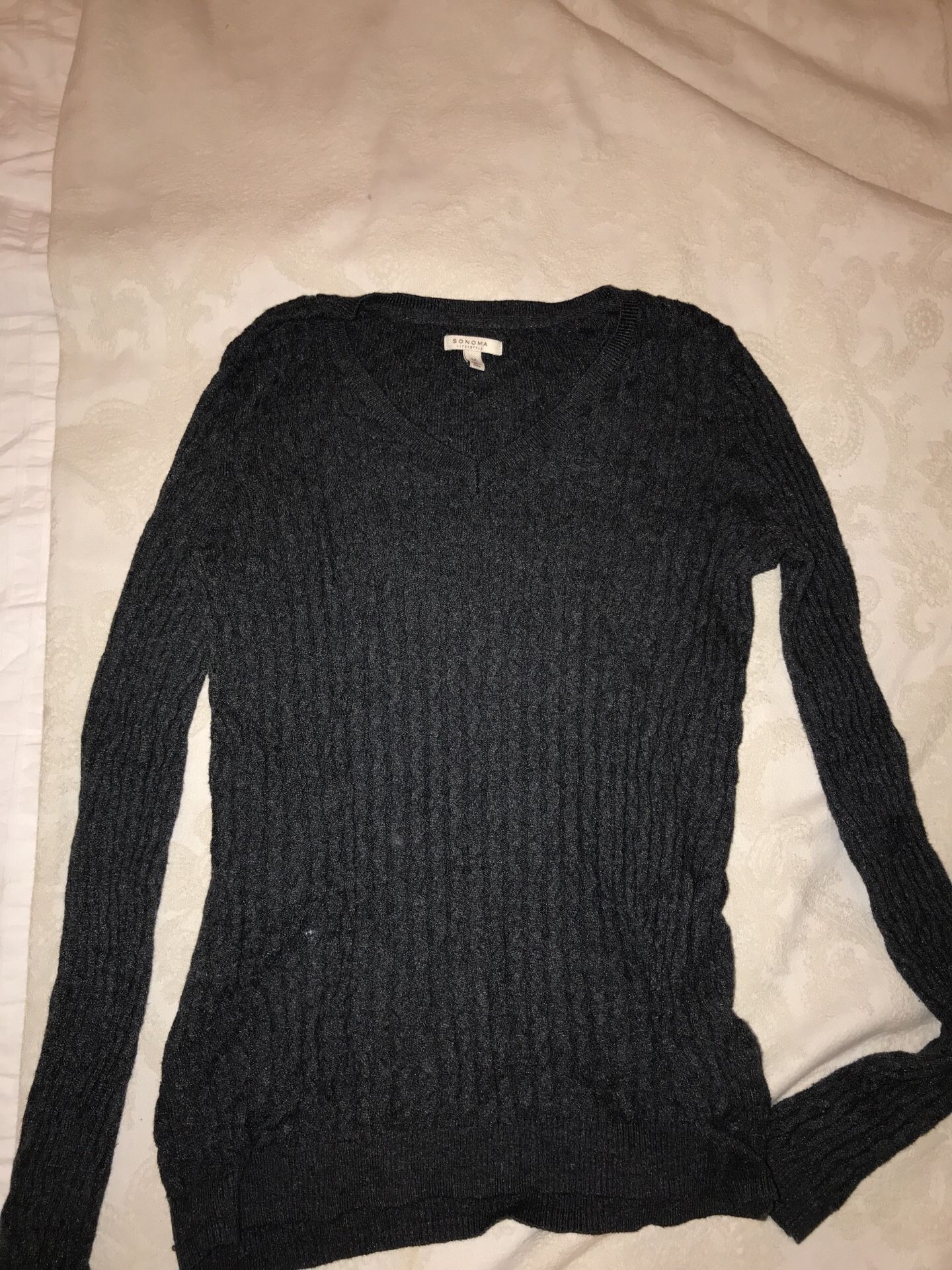 Women’s grey sweater
