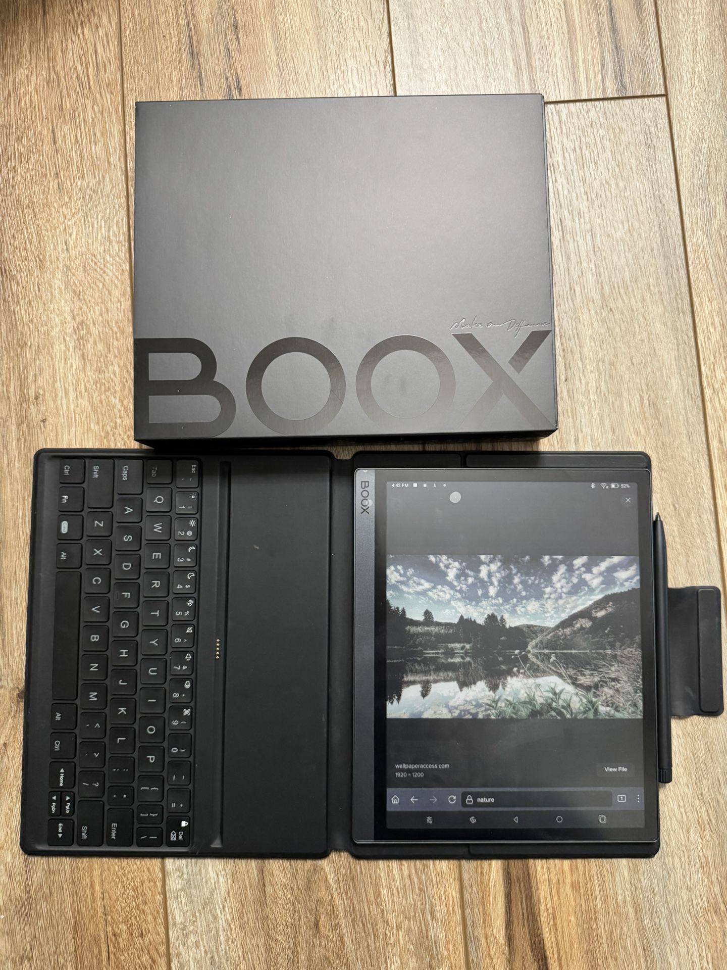 boox tab ultra c with keyboard and pen