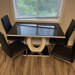 Dining Room Set 