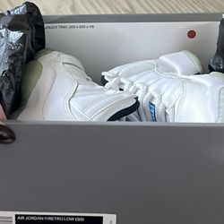Air Jordan 11 Retro Low