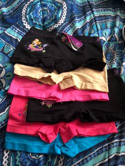 Size 2-5 little girls undies 6 pair
