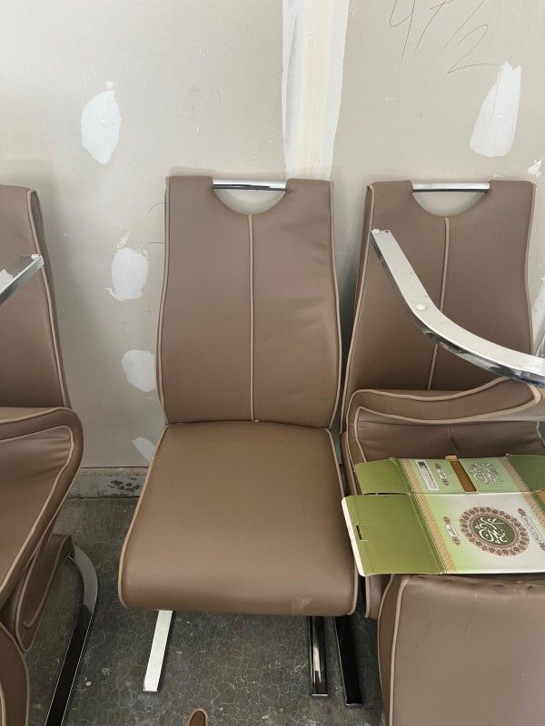 Dinning Saet With 6 Seats 