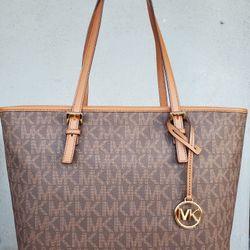 New Michael Kors Women's