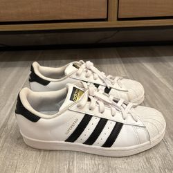 Adidas Superstar White Woman 6.5
