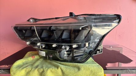 2024-2026 Ford Mustang OEM Headlight LH Left Driver Side PR3B-13006-LC