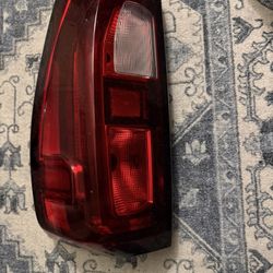 GMC Sierra 2022 Focos Traseros 