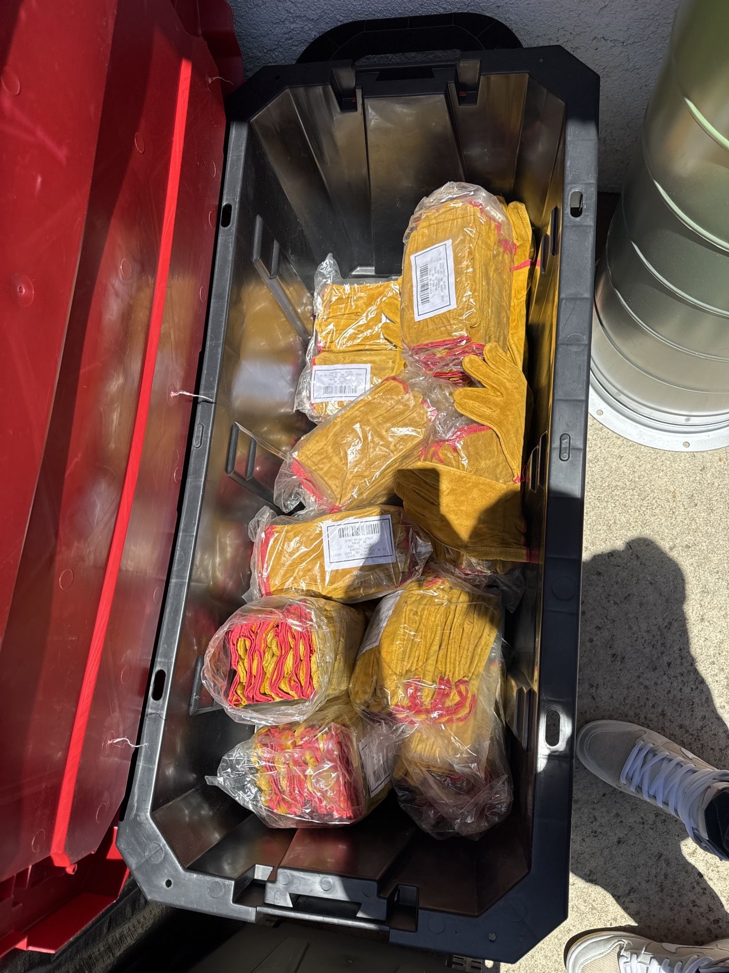 500+ Brand New Work Gloves – Leather & Utility – $750 for All