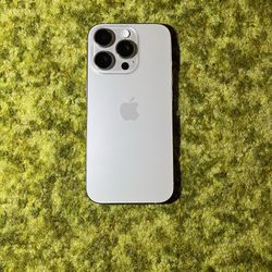 iPhone 16 Pro | 128GB | Natural Titanium | Factory Unlocked
