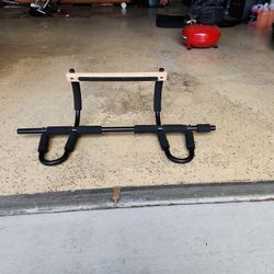 Door Frame Pull Up 