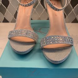 Still Available ~New size 8 Silver Sparkly 4” Heels, Size 8