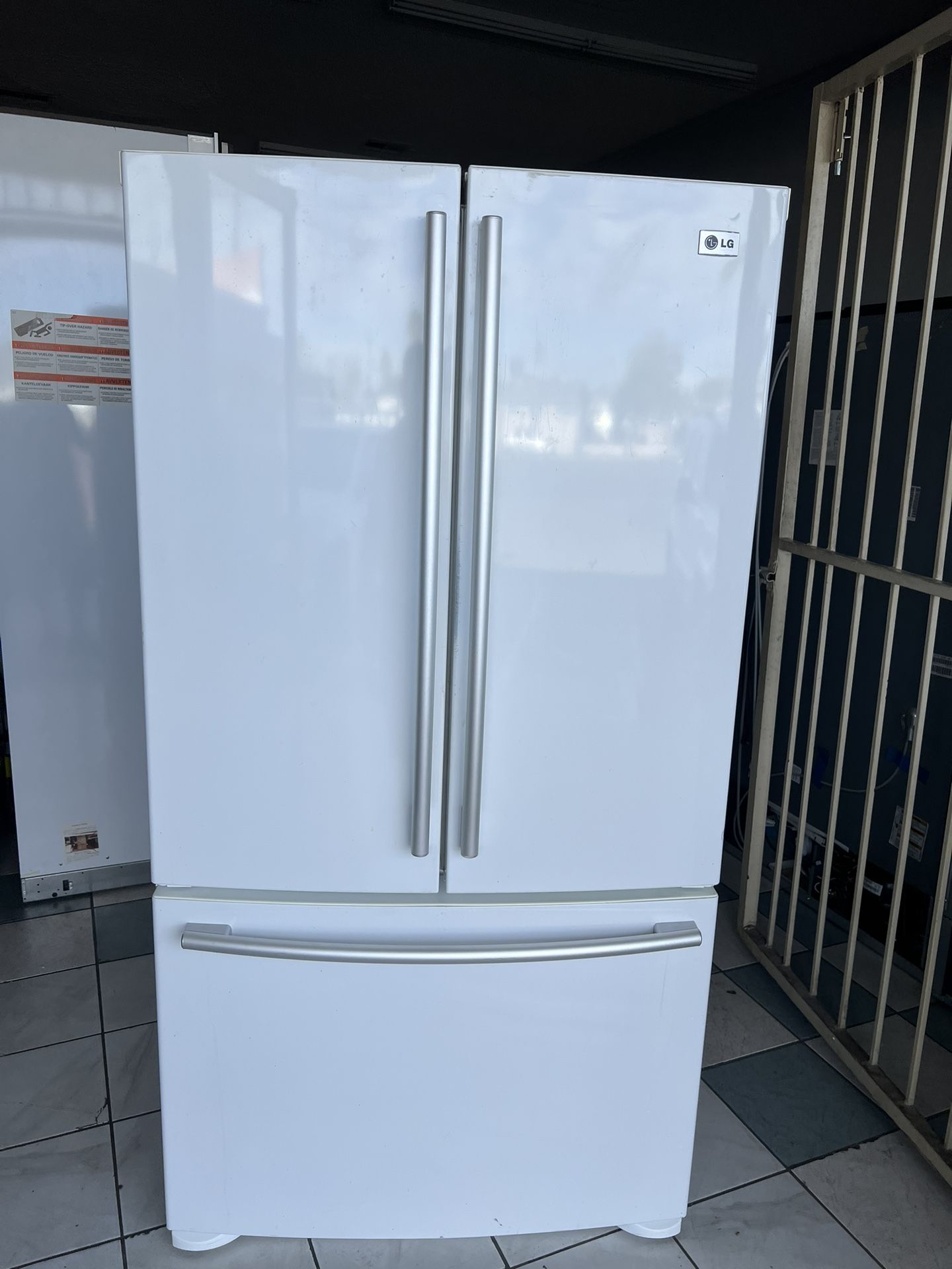 Lg Refrigerator (Delivery Available)