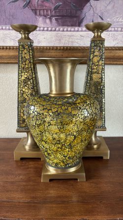 Beautiful Set Of Candle Holders And Base 