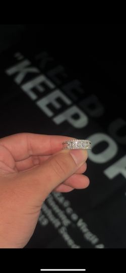 10k Natural Vs1 diamonds big pointer ring  1.73ct