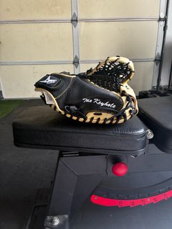 All star keyhole catchers training glove