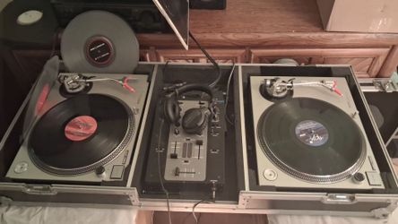 Pair of technique 1200s