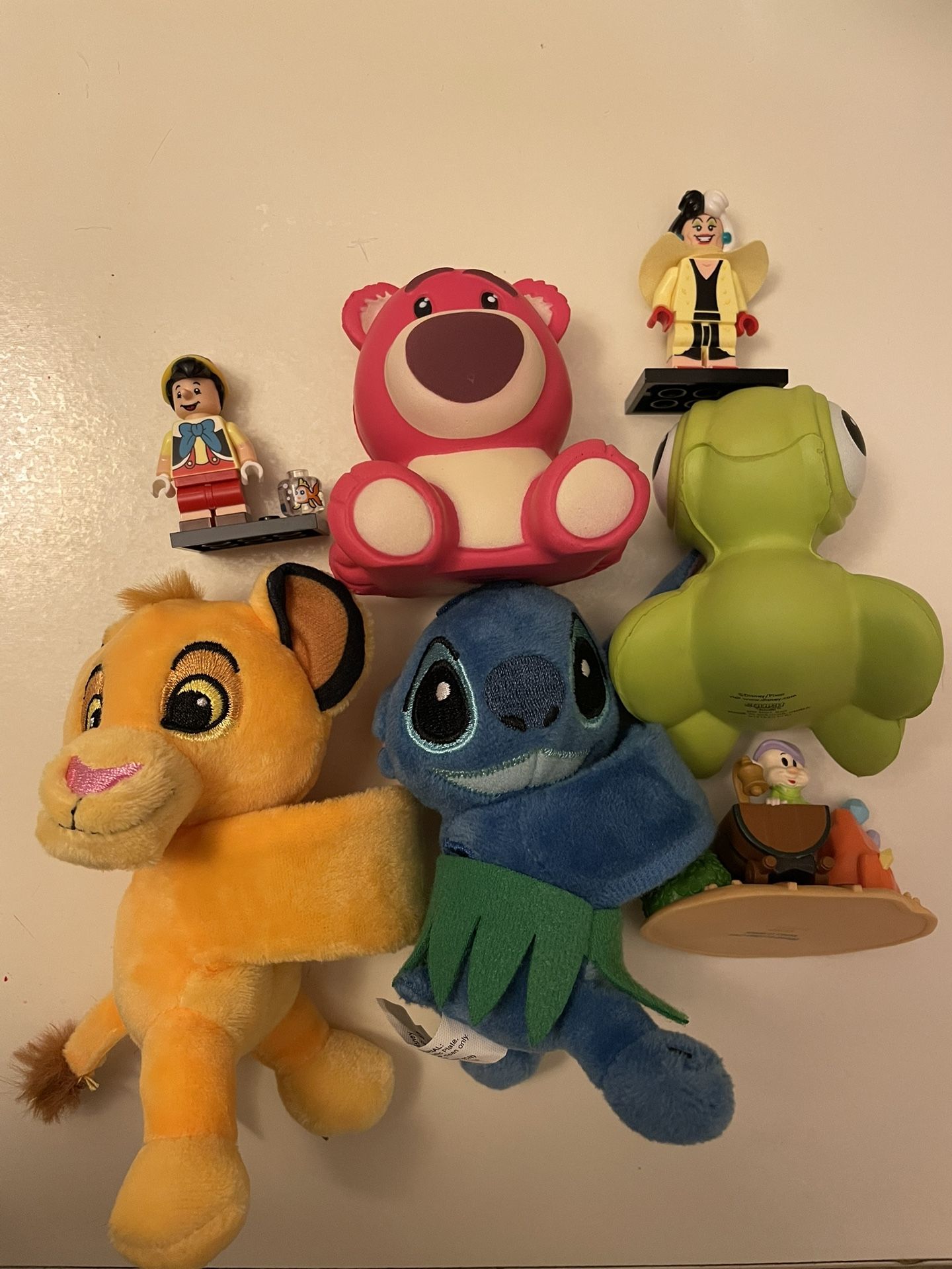 Disney Toy Bundle And Disney Top Wonder Cards