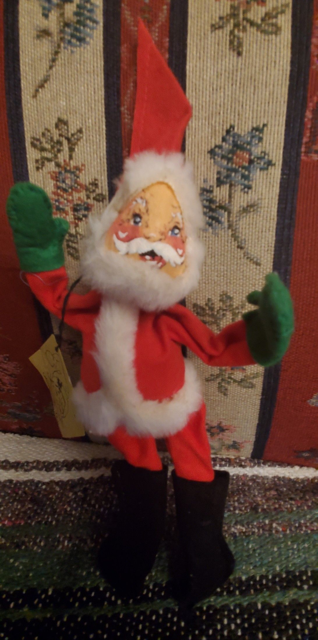 VINTAGE ANNALEE MOBILITEE USA " SANTA CLAUS " 1963 DOLLS INC. APROX 9" INCHES TALL PRE-OWNED