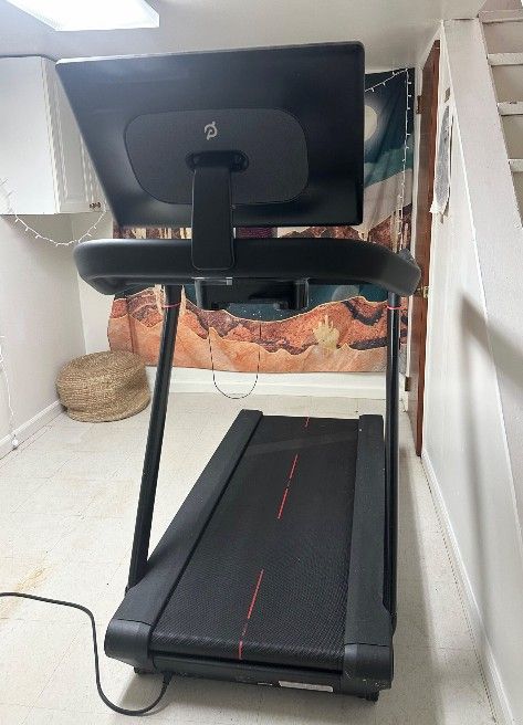 Peloton Tread