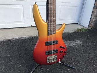 IBANEZ SR305E 5 STRING BASS WITH HARD CASE