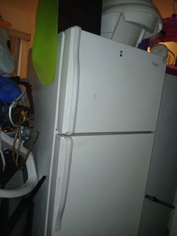 Whirlpool Refrigerator Length 28" Height 67"