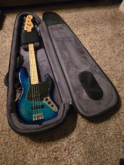 Fender Player II Jazz Bass Guitar Limited Edition (Blue Burst) with Guitar Strap & Carry Case