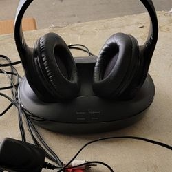 Amazonbasics over the ear wireless headphones rfh01