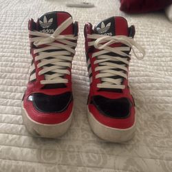 Size 8  Adidas Tenis Shoes For Men 