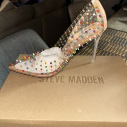 Steve Madden Shoe