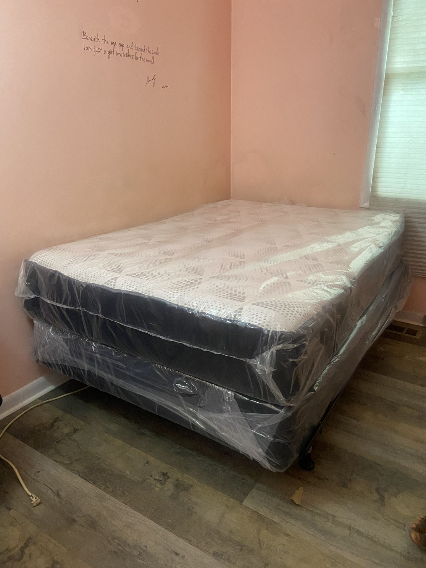 Queen Mattress Come With Bed Frame And Box Spring - Free Delivery 🚚 Today 