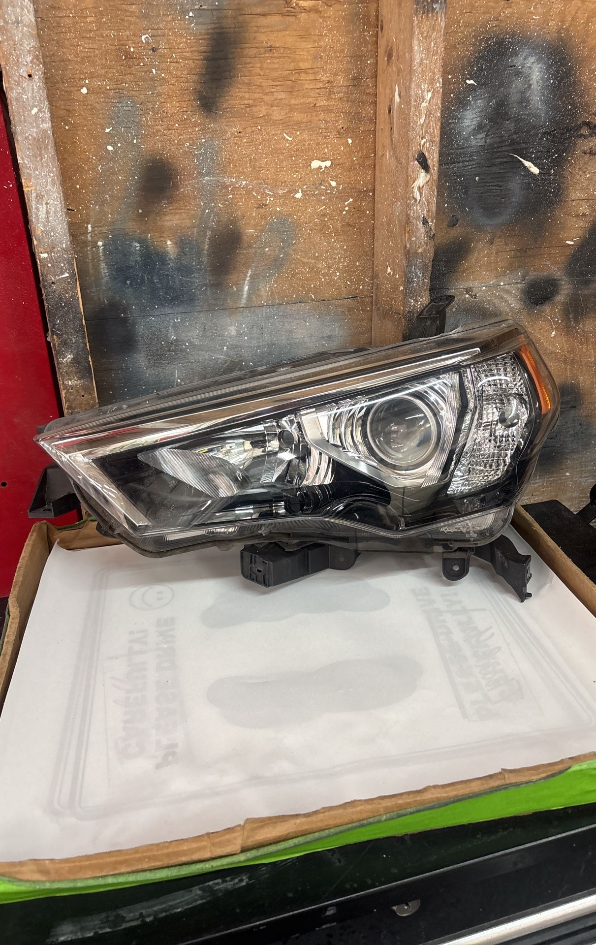 TOYOTA 4RUNNER LEFT LH DRIVER SIDE HALOGEN HEADLIGHT ASSEMBLY OEM 5TH GEN 14-20