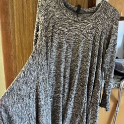 NEW XL Gorgeous Top/Dress. SALE $10 FIRM 🍀