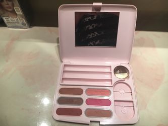 Rare Large Vintage MaryKay Compact