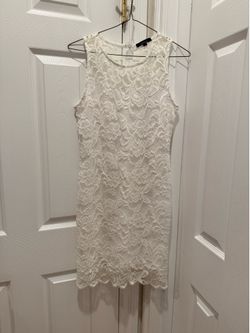 Woman’s white Lace midi dress