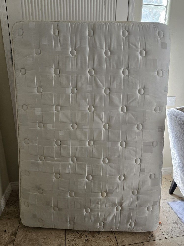 Pottery Barn Kids Classic Plush Full Mattress by Serta + Box Spring