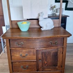 Beautiful Vintage Washstand 