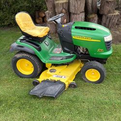 John Deere Lawn Tractor Mower