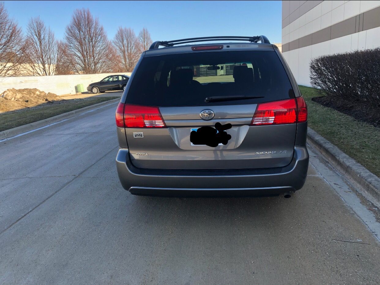 2004 Toyota Sienna