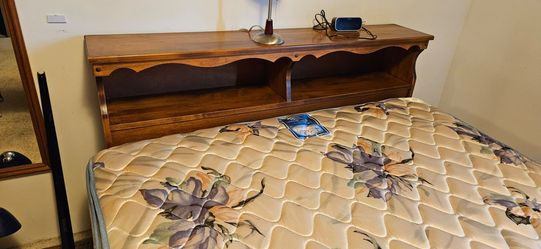 QUEEN SIZE BED