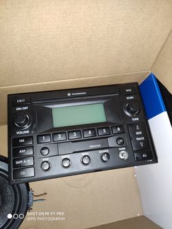 Jetta mk4 factory stereo & 2 speakers