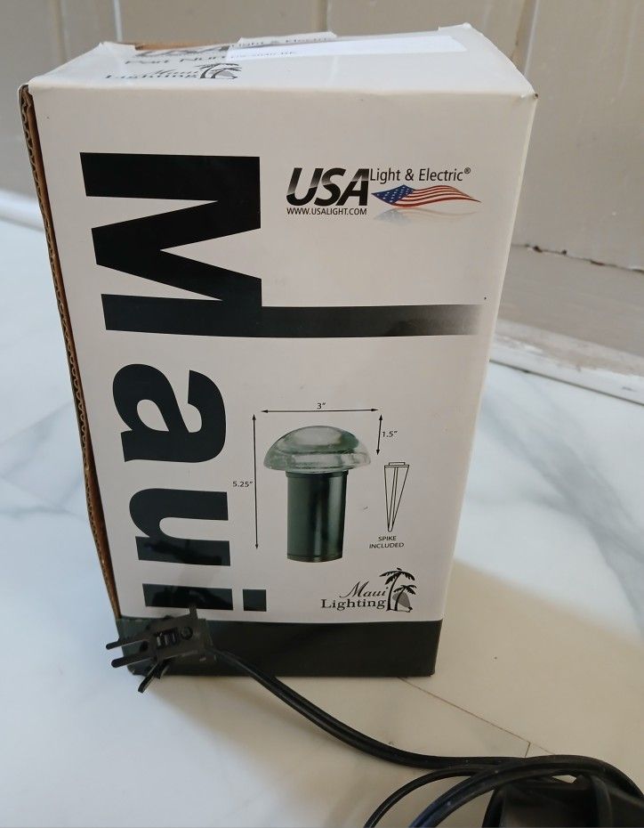 Maui Landscape Path Light