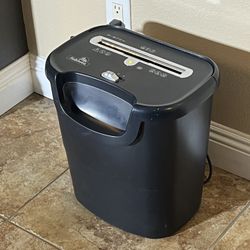 Fellowes Electric Paper Shredder 
