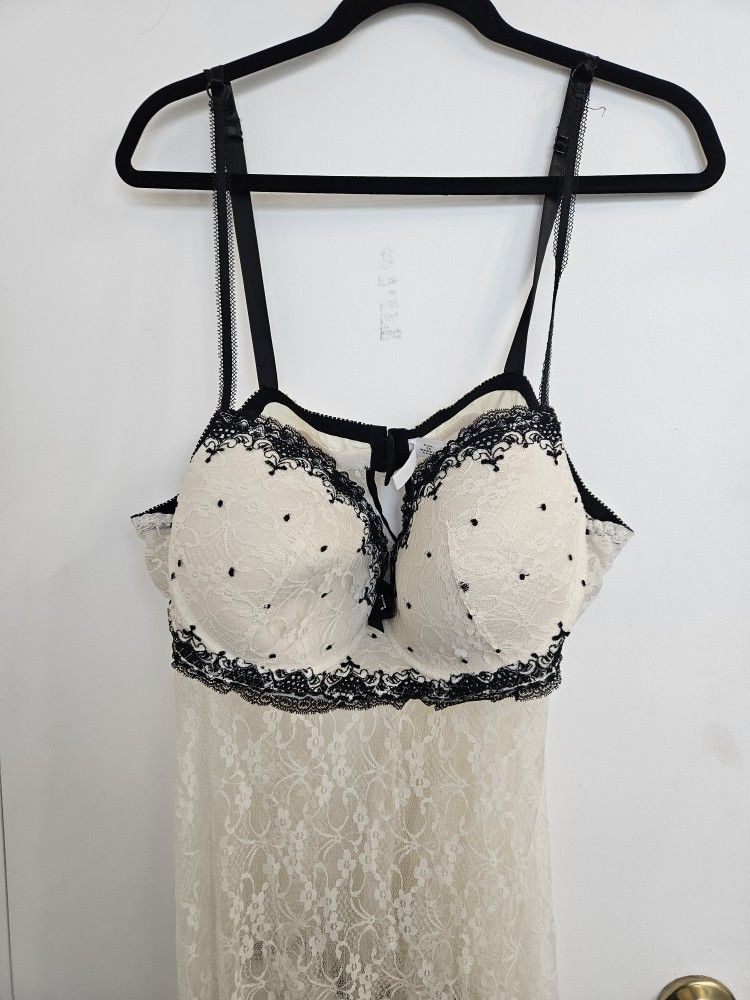 White Black Trimmed Night Gown