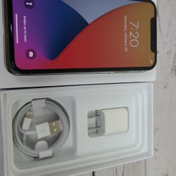 IPHONE X...256GB. FACTORY UNLOCK