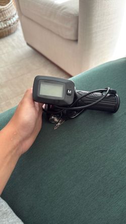 Tuttio throttle