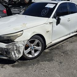 2010 BMW 528I E60 PARTING OUT PARTS FOR SALE PARTES