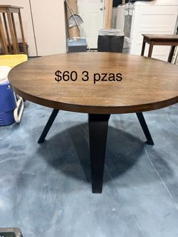 3 mesas pequeñas